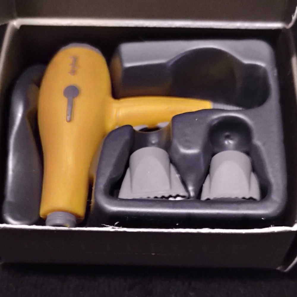 Ulta Mini Brands Dry Bar hair dryer and attachments Collectables/Figurines - Picture 4 of 4